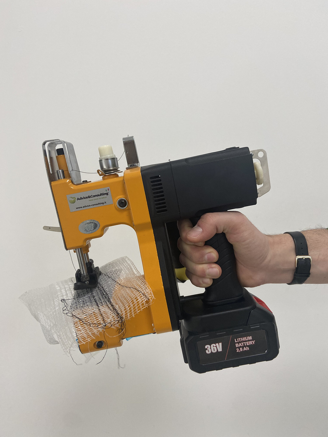 Закажи противоградовую сеть и получи ПОРТАТИВНЫЙ СТЕПЛЕР для шитья сети